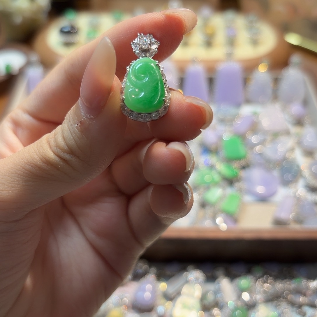 俊***哥翡翠银S925镶嵌吊坠(不含链)
