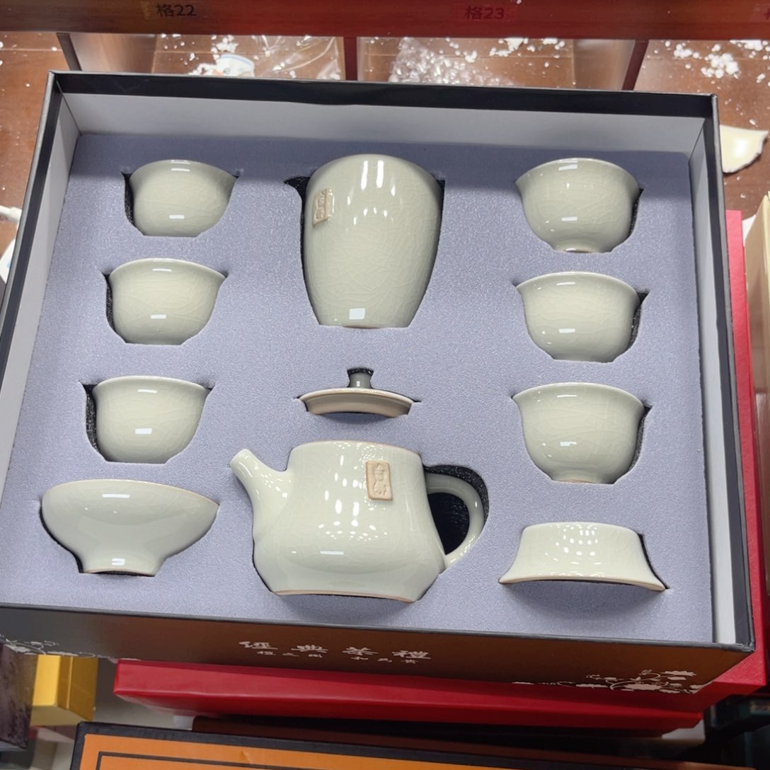孤品茶具套装等等。         