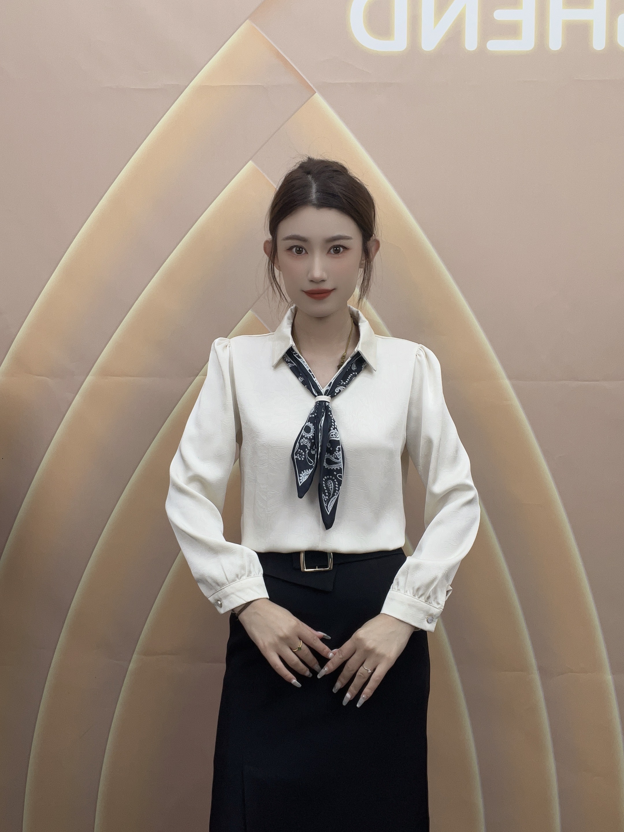 秋季新品上新女士上衣时尚靓丽洋气减龄气质显瘦长袖衬衫