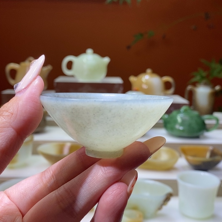 未镶嵌和田玉摆件淡墨青花杯