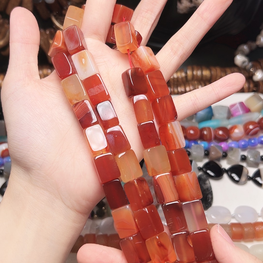 玛瑙/玉髓合金珠宝半成品u380。爆款红玛瑙方块一条10mm