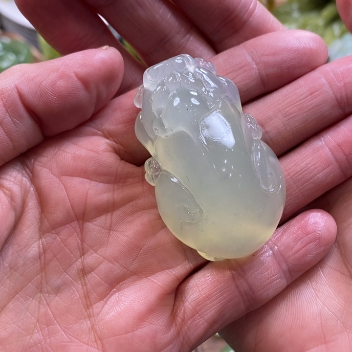 蛇纹石玉未镶嵌挂件