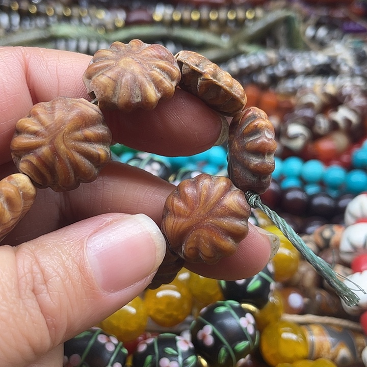 灵***儿玛瑙/玉髓未镶嵌颈饰