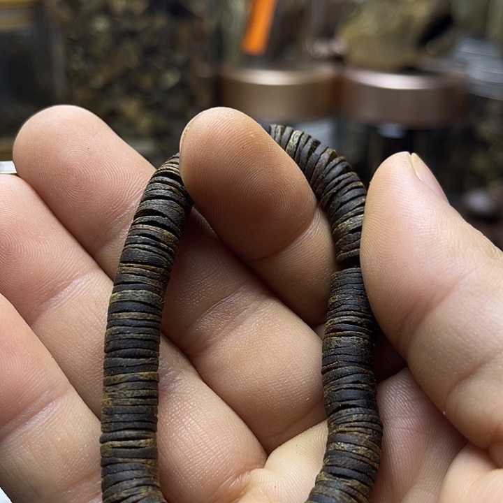 香料沉水乌身圆叶奇楠片片珠单圈08