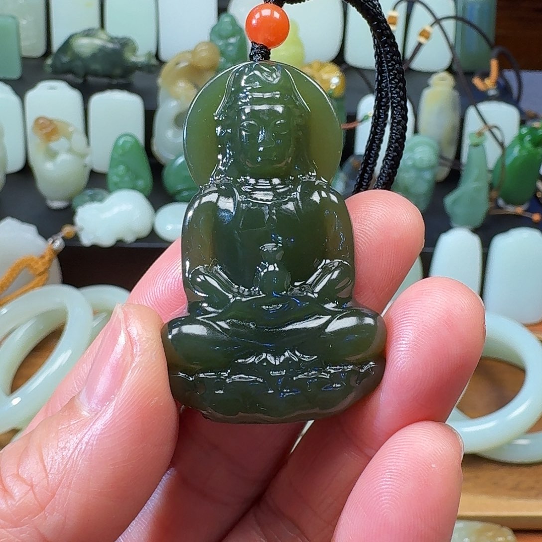 和田玉颈饰未镶嵌”****“