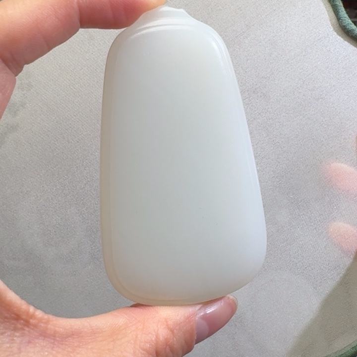 和田玉颈饰未镶嵌且末歌磊诗62g