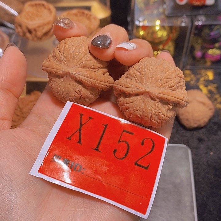 井***月文玩核桃吊坠乾隆磨39