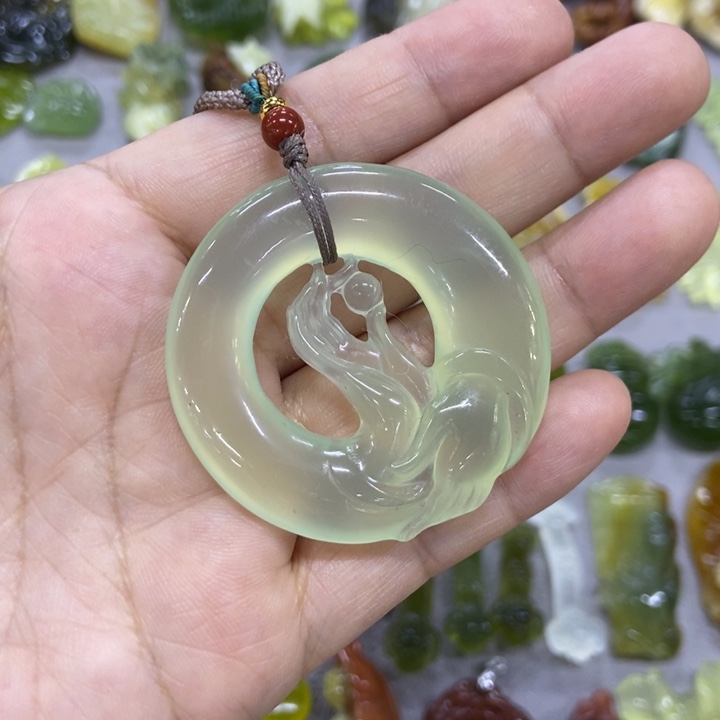未镶嵌蛇纹石玉挂件