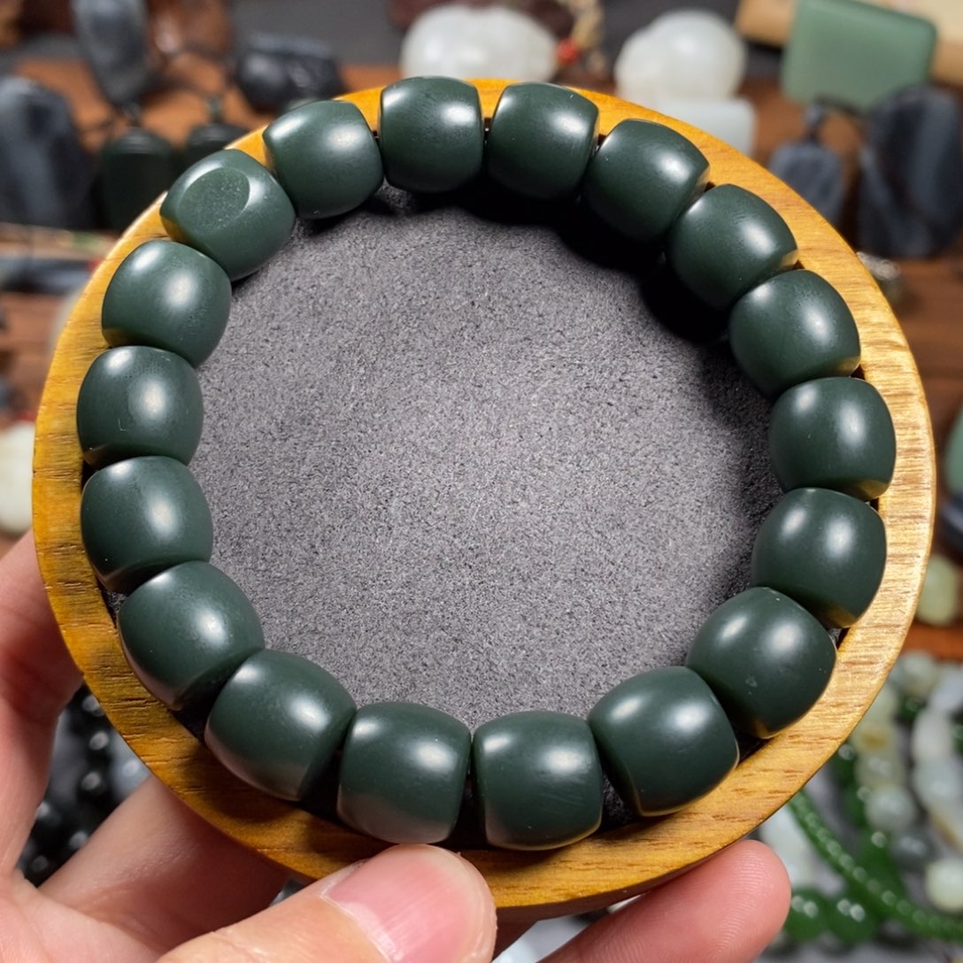 和田玉手链未镶嵌