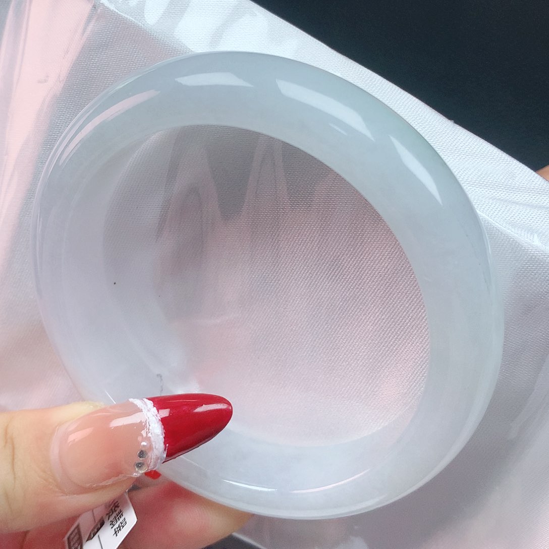 翡翠手镯未镶嵌57圈