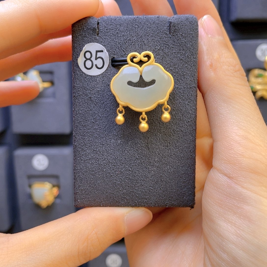 和田玉颈饰银S925镀金镶嵌