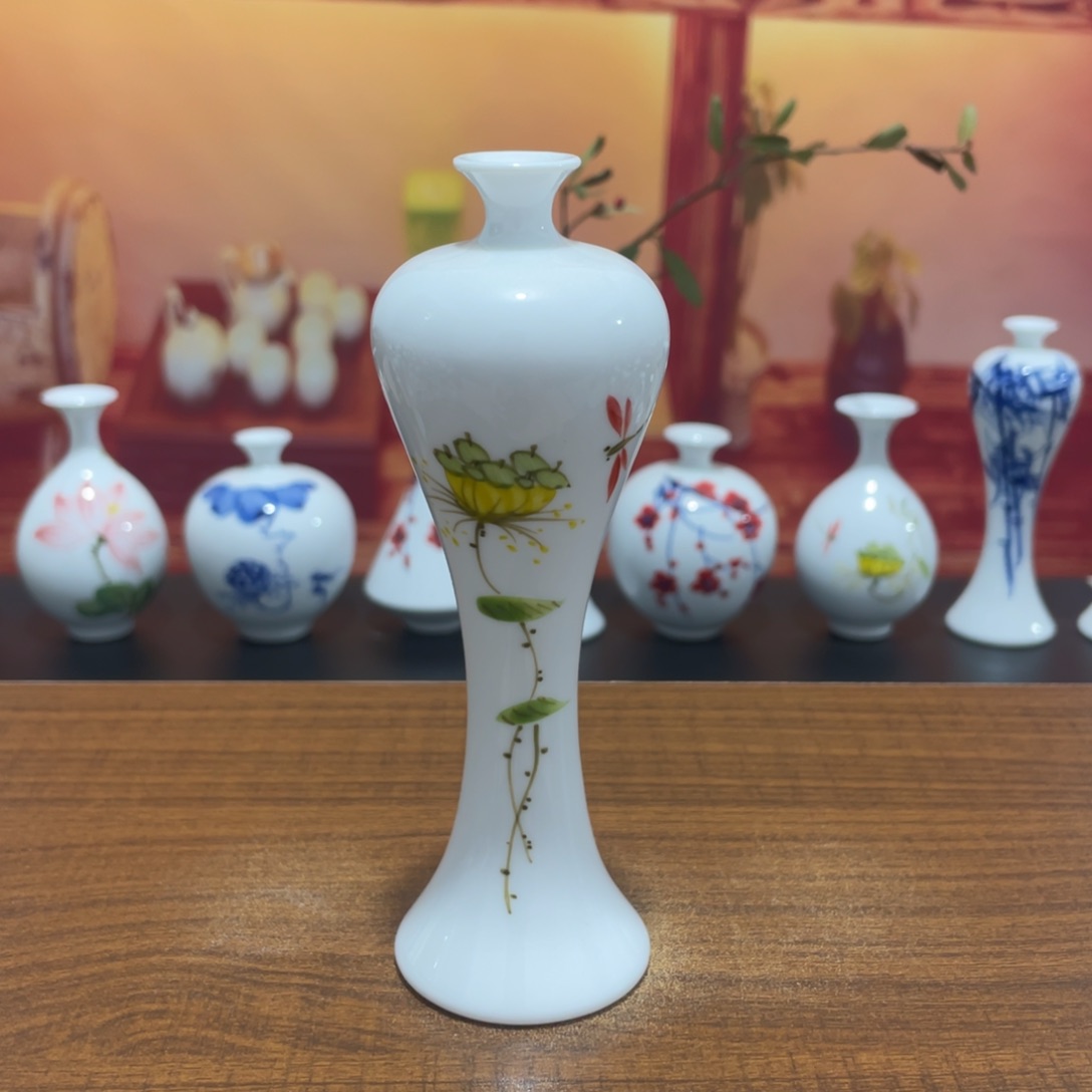 陶瓷景德镇小花瓶等着你