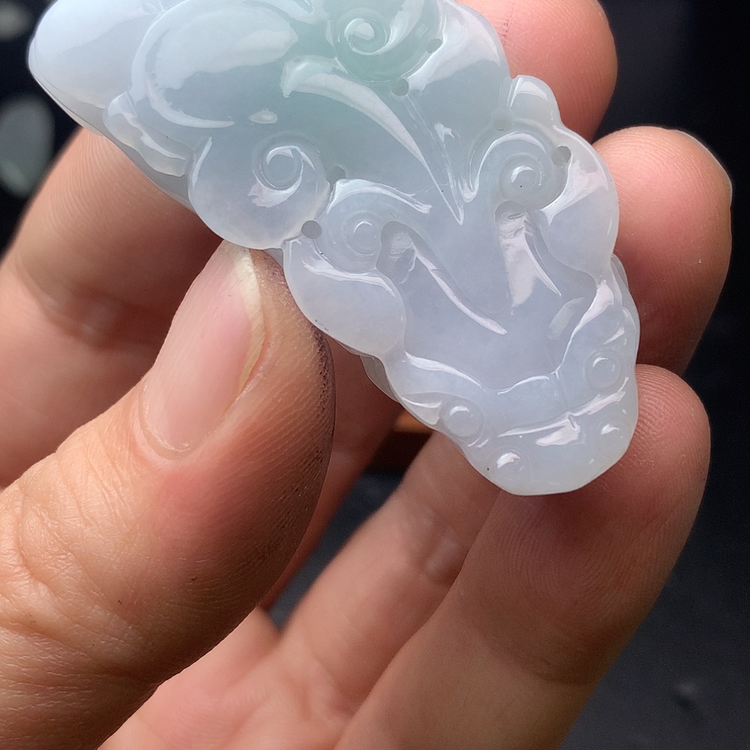 翡翠未镶嵌颈饰翡翠首饰和翡翠珠宝