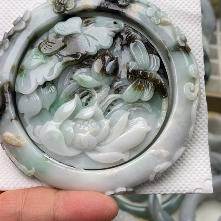 翡翠未镶嵌手镯60.7圈特价不退换