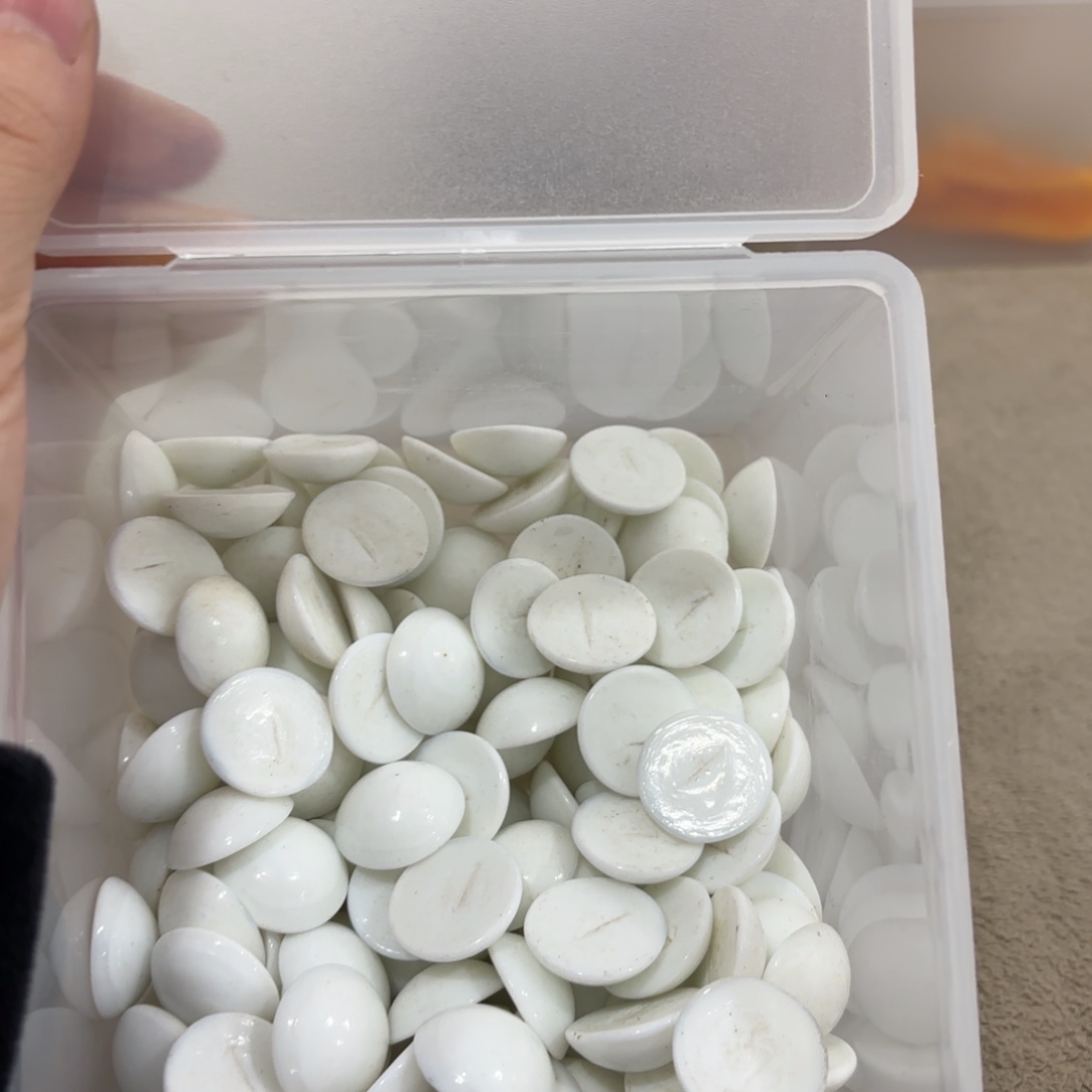 瓷片非常好看漂亮的物品 