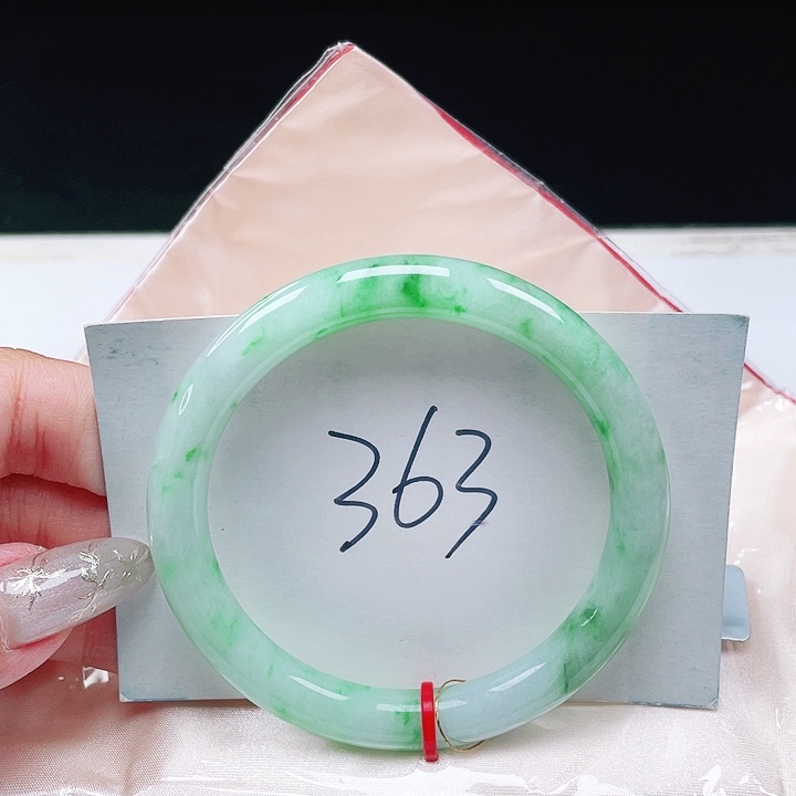 未镶嵌手镯（圆镯）翡翠缅甸翡翠56