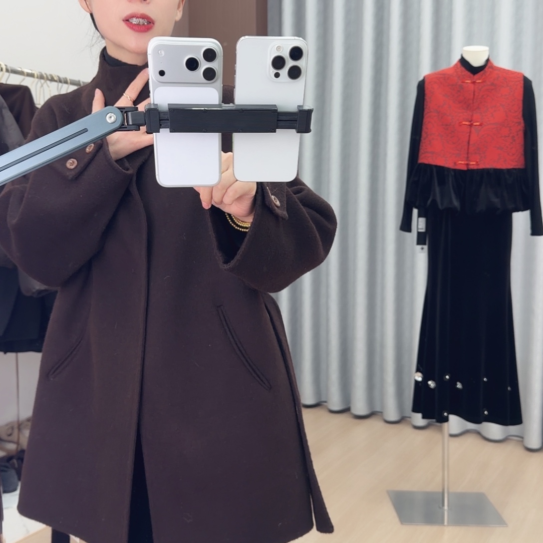 秦***呀67162可可棕羊毛大衣m