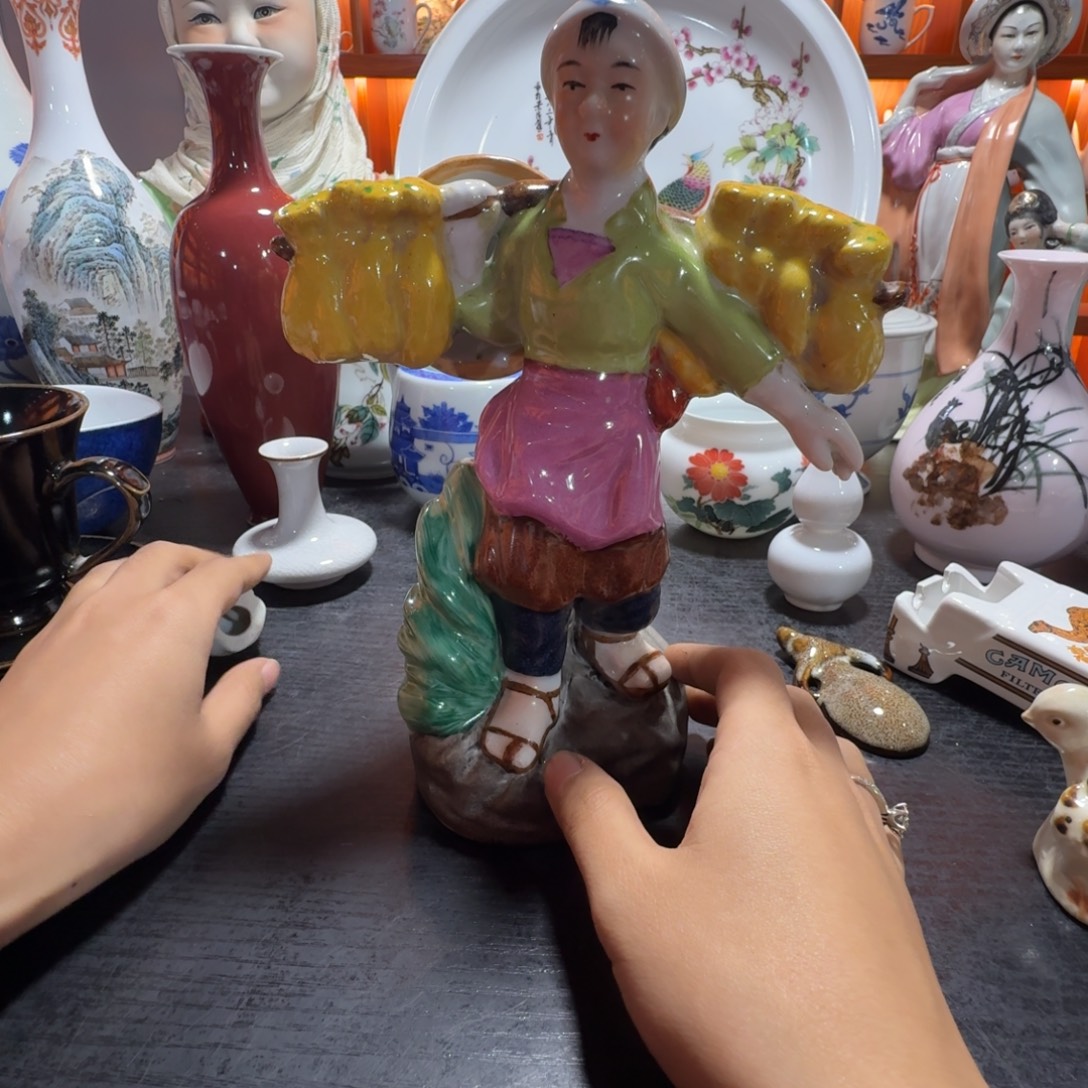 余***在景德镇的陶瓷瓷器