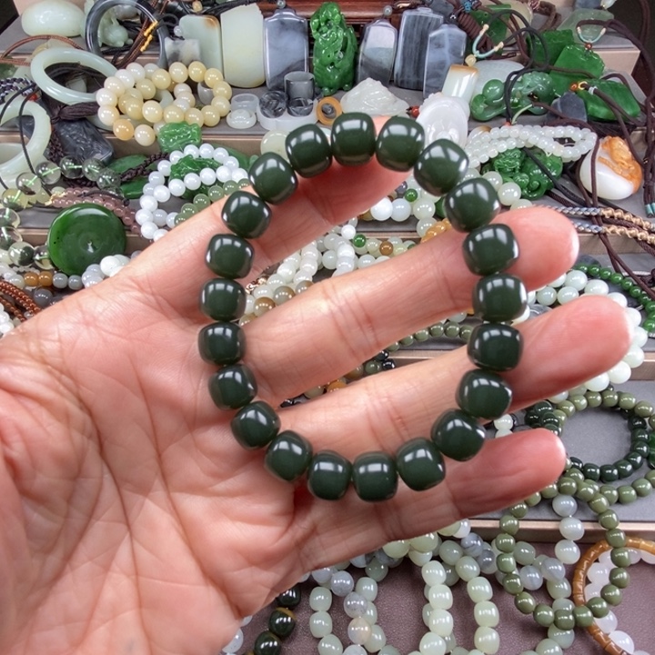 我***尘和田玉未镶嵌挂件