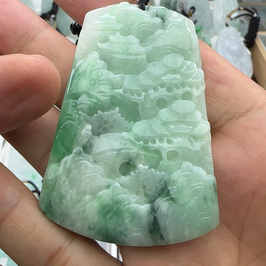 翡翠未镶嵌颈饰翡翠