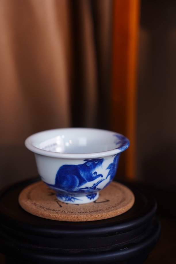 当代 彧兮竹柴窑生肖鼠压手杯