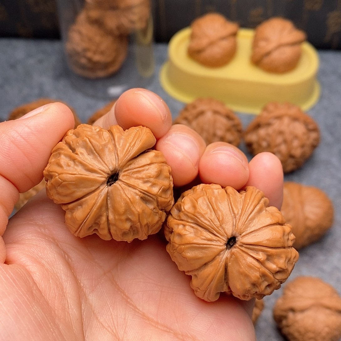 文玩核桃把件甲骨文33加全品