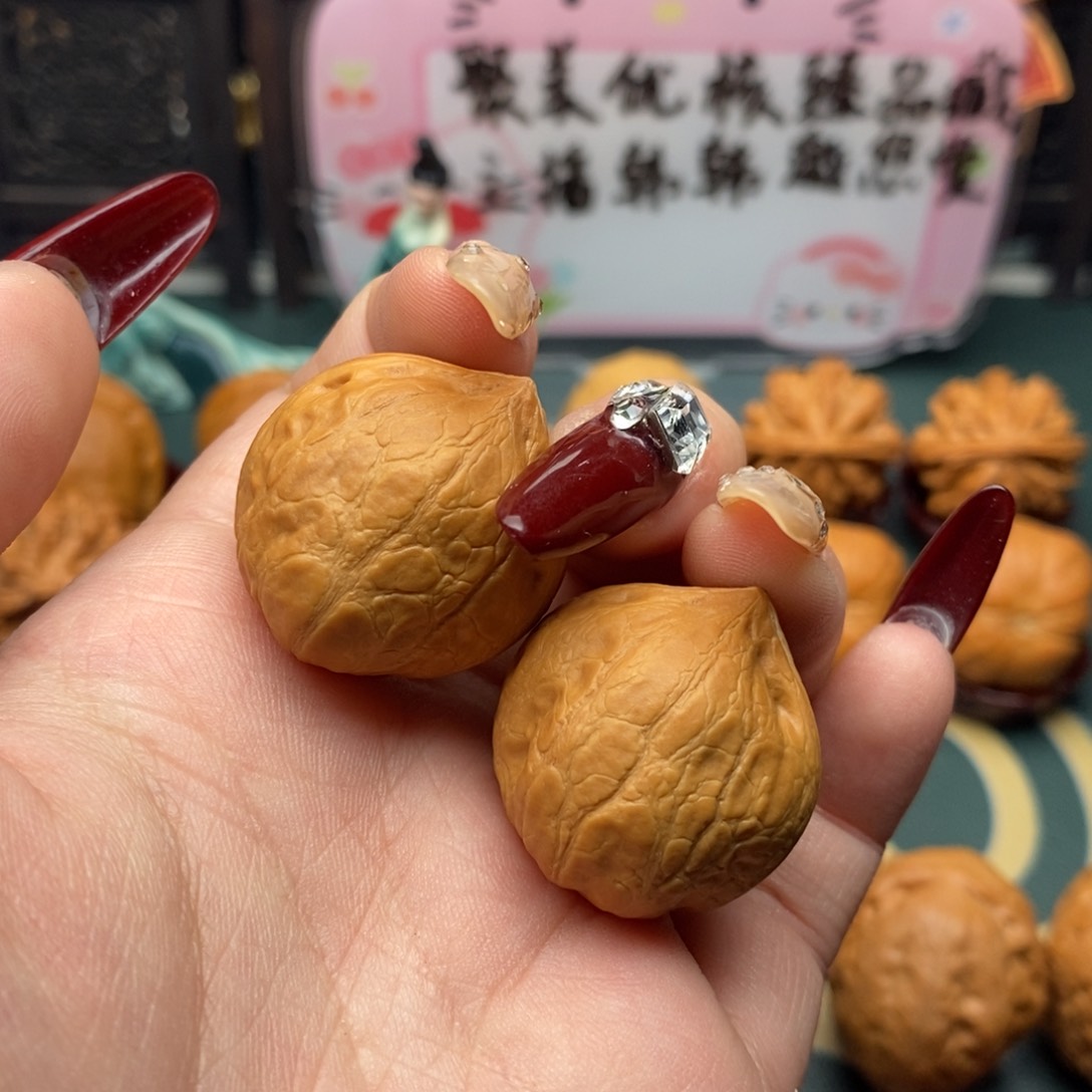 文玩核桃把件光头