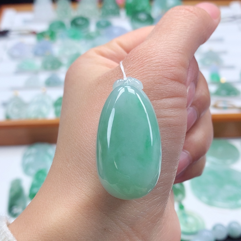 【闪购商品】翡翠吊坠(不含链)未镶嵌