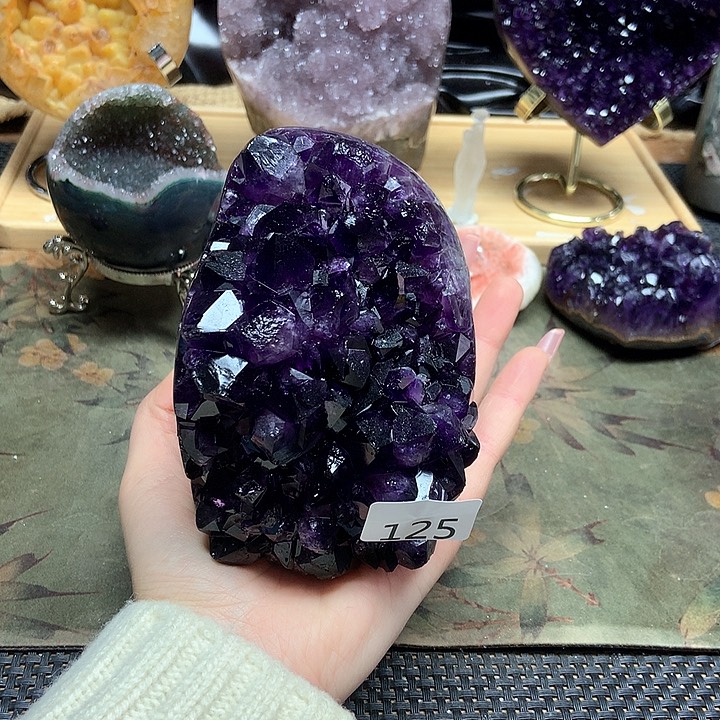 紫晶大型摆件（非配饰）未镶嵌