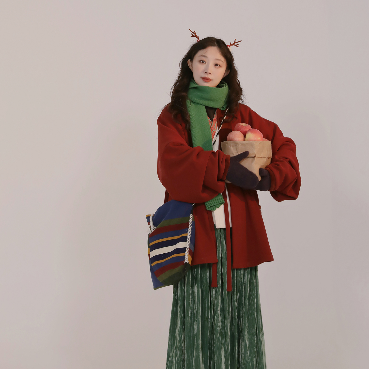 谜阿凰【红热岩绒】明制汉服套装女秋冬保暖丝绒半身裙日常百搭款