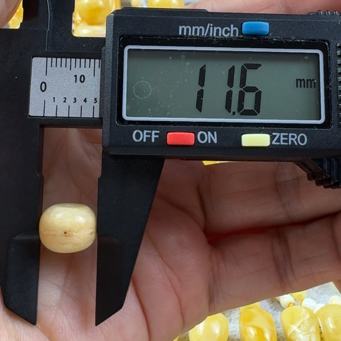 蜜蜡未镶嵌裸石16杂