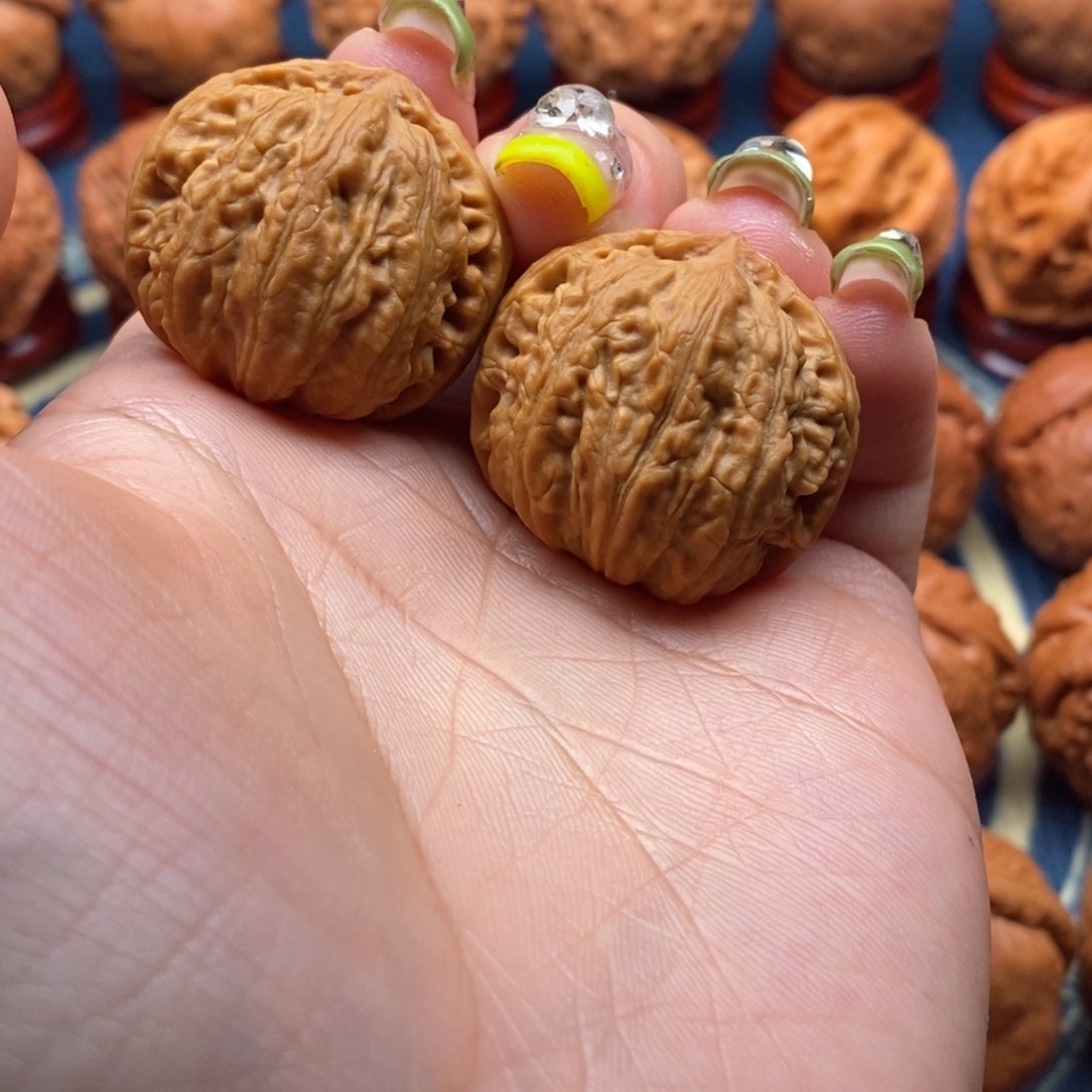 文玩核桃把件谜****?精品三棱