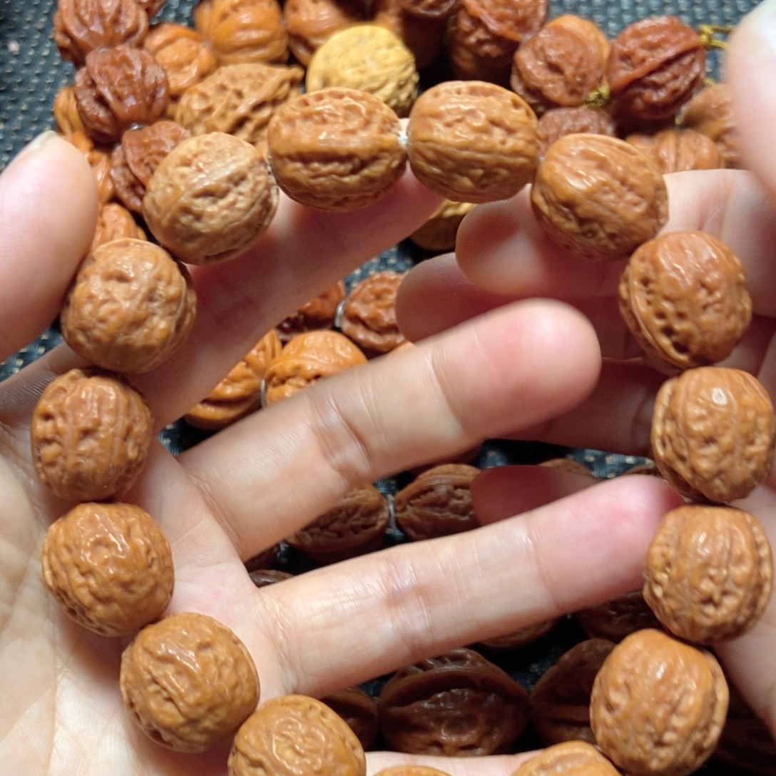 手串桃核小金豆子