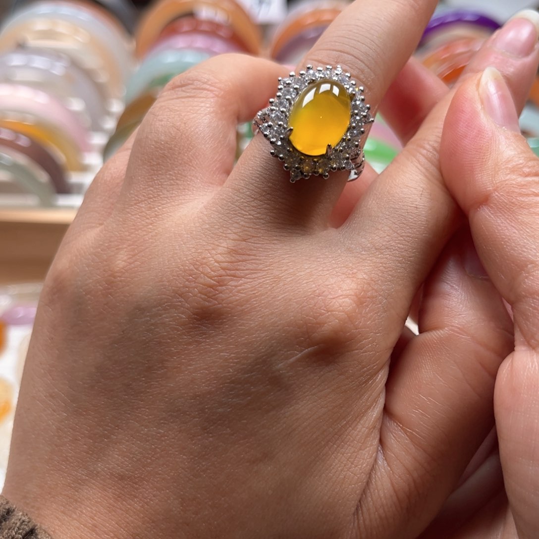 玛瑙/玉髓手镯未镶嵌1