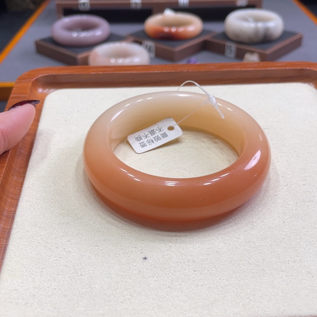 未镶嵌手镯石英质玉瘦****名