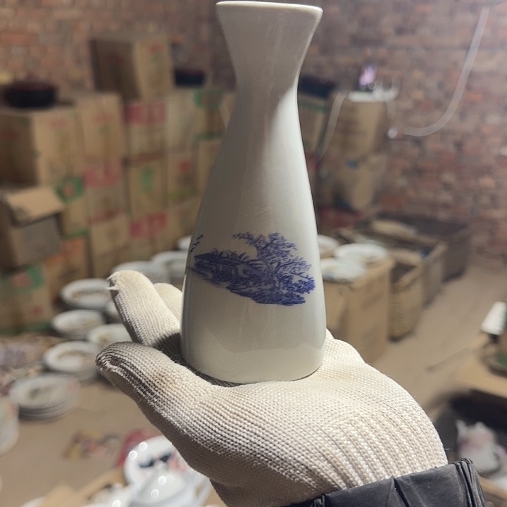 库存微瑕温酒壶一个