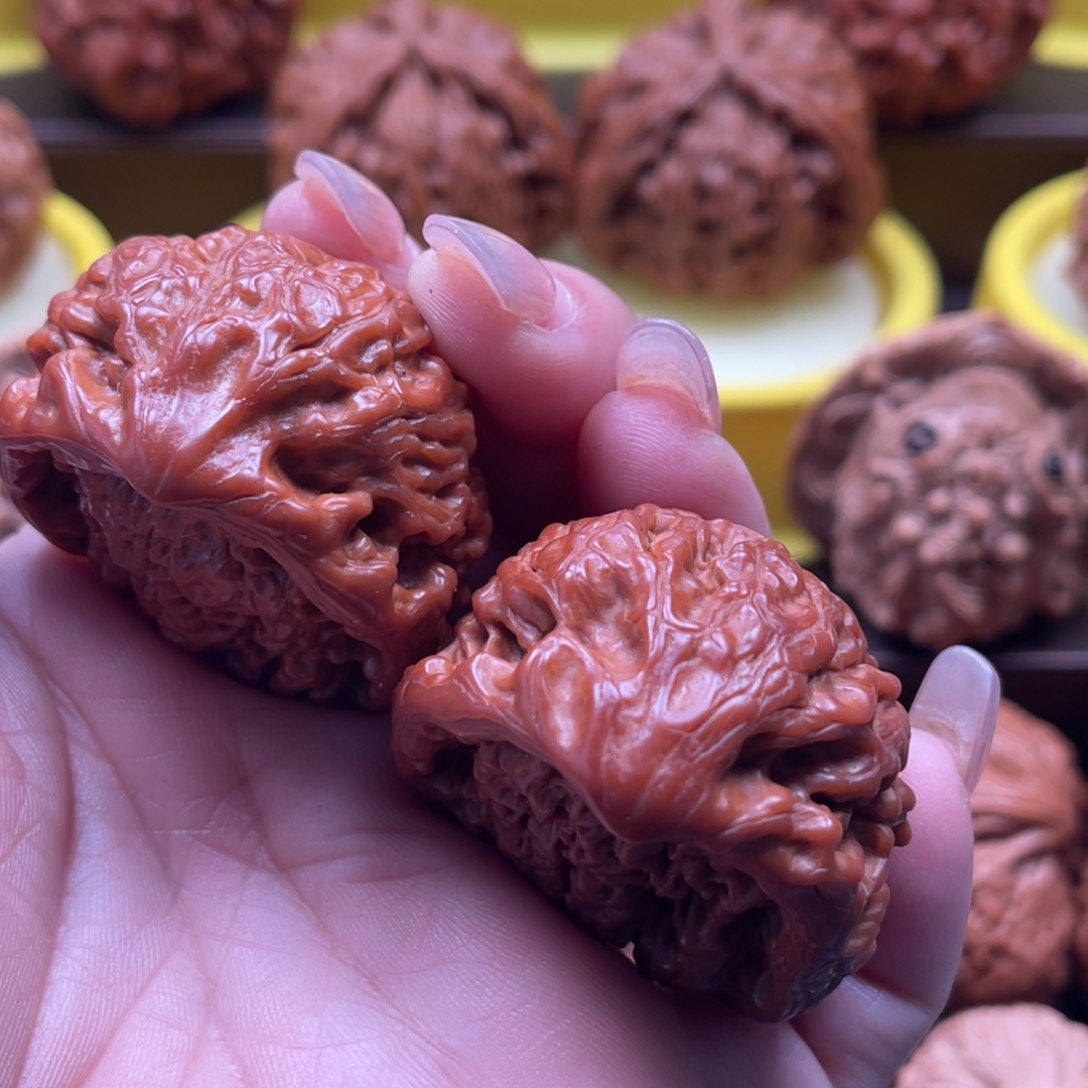 文玩核桃吊坠冬*聚宝盆等各种各样风格迥的建筑群的建筑