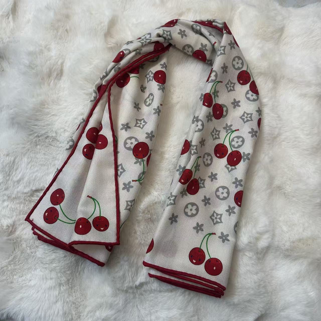 【樱桃少女】100*100桑蚕丝绵羊毛双面丝毛方巾