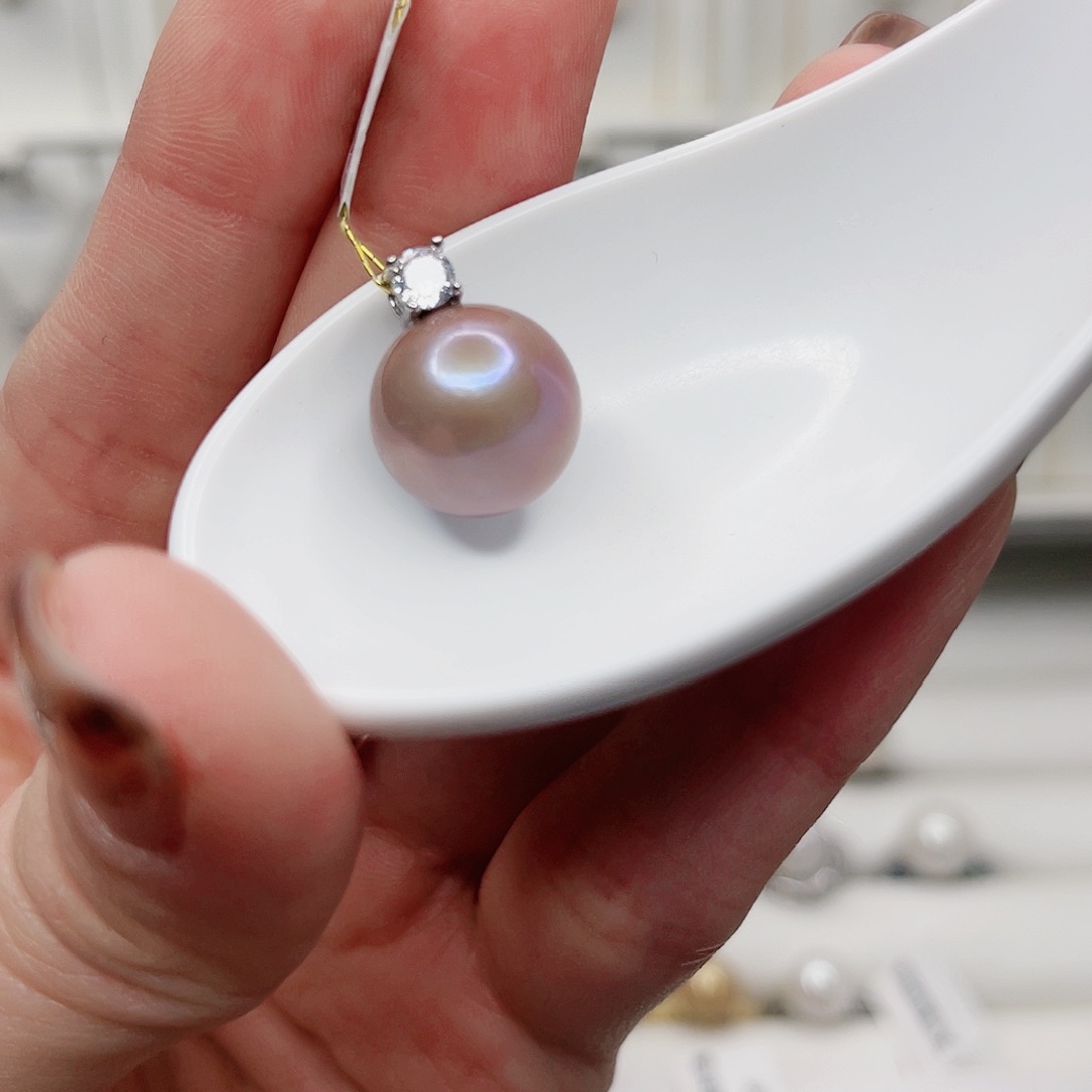淡水珍珠吊坠(赠链)未镶嵌