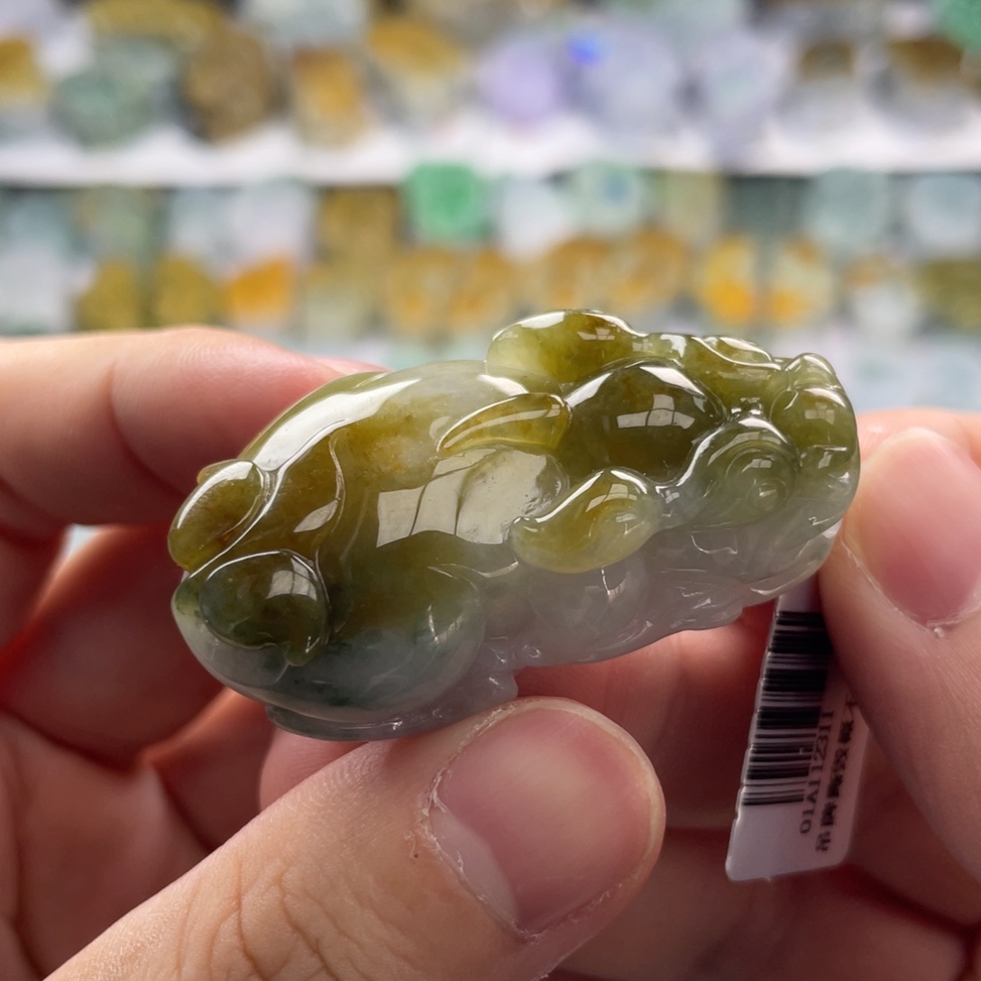 难***名翡翠未镶嵌颈饰貔貅