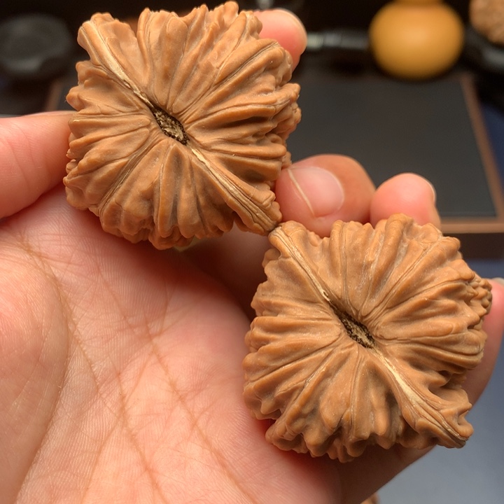 文玩核桃把件45全品老款山地楼