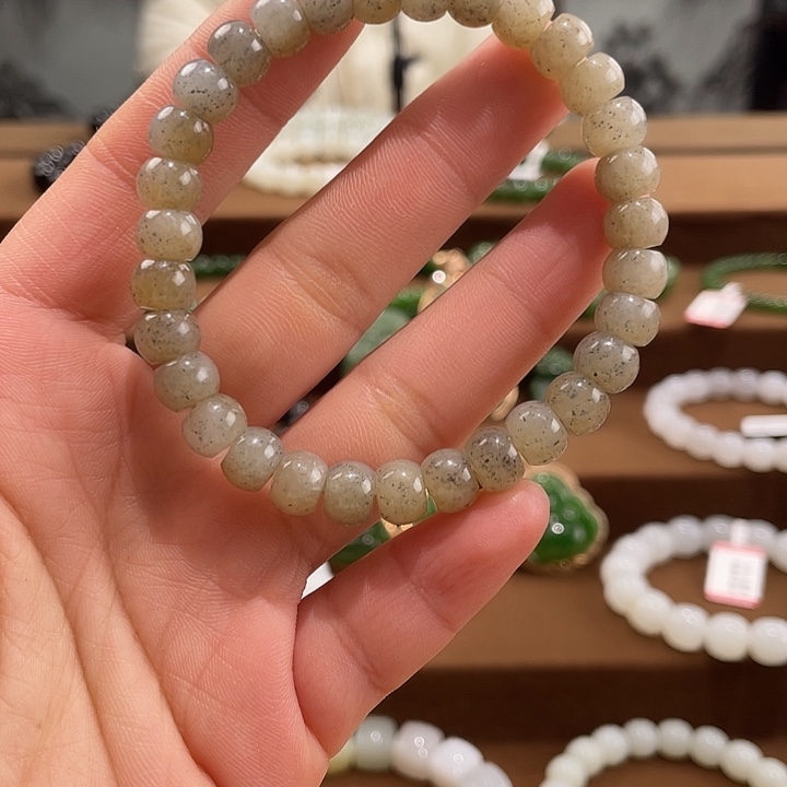 和田玉未镶嵌手串