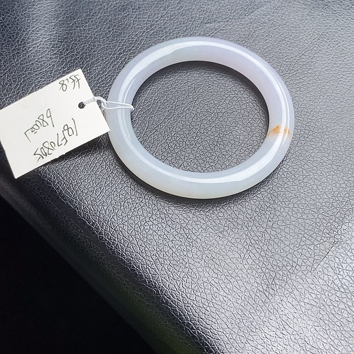 翡翠手镯未镶嵌56圆条