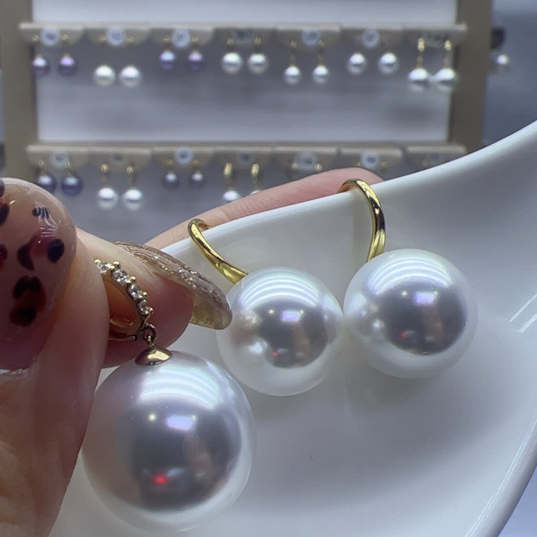 淡水珍珠吊坠(赠链)18K金镶嵌