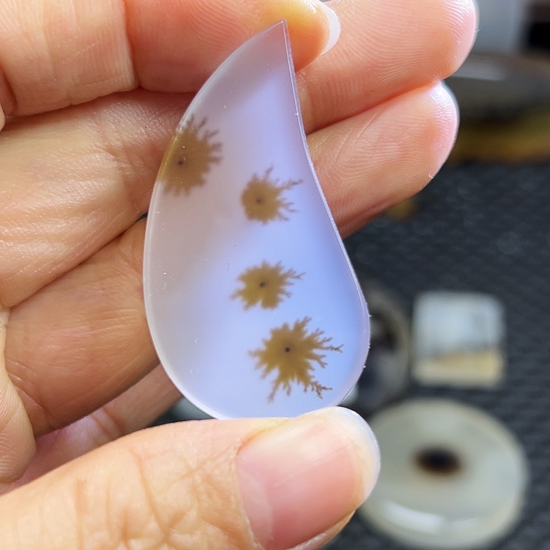 玛瑙/玉髓未镶嵌珠宝半成品
