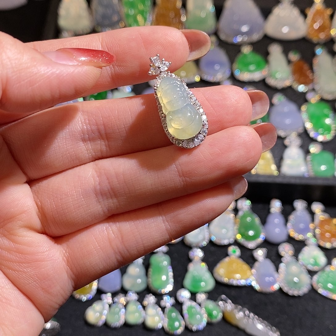 颈饰银S925镶嵌翡翠不*道天然翡翠