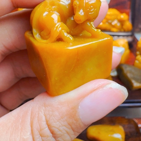 寿山石其他老*头田黄印章