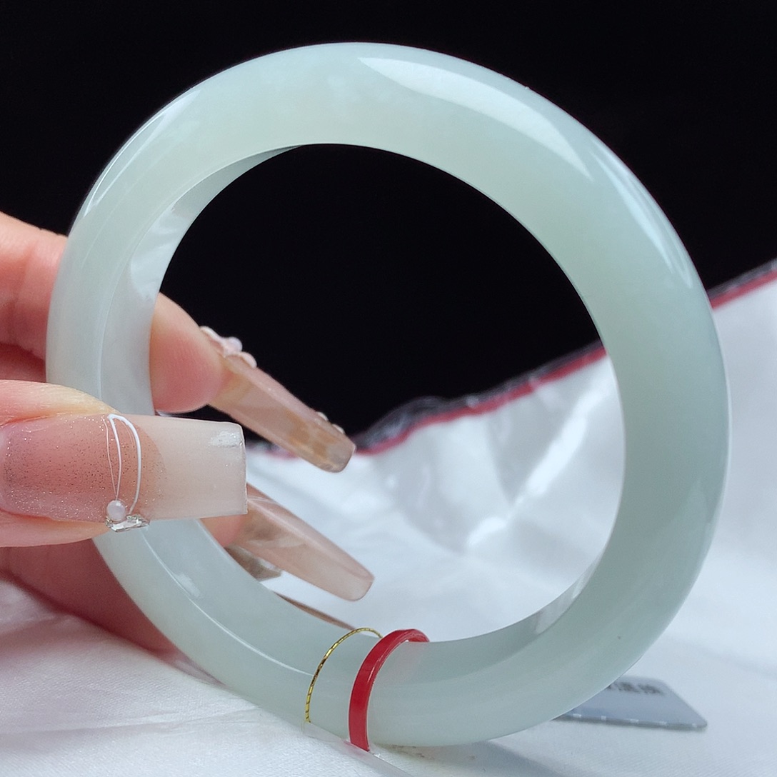 翡翠手镯未镶嵌姚*53圈4089