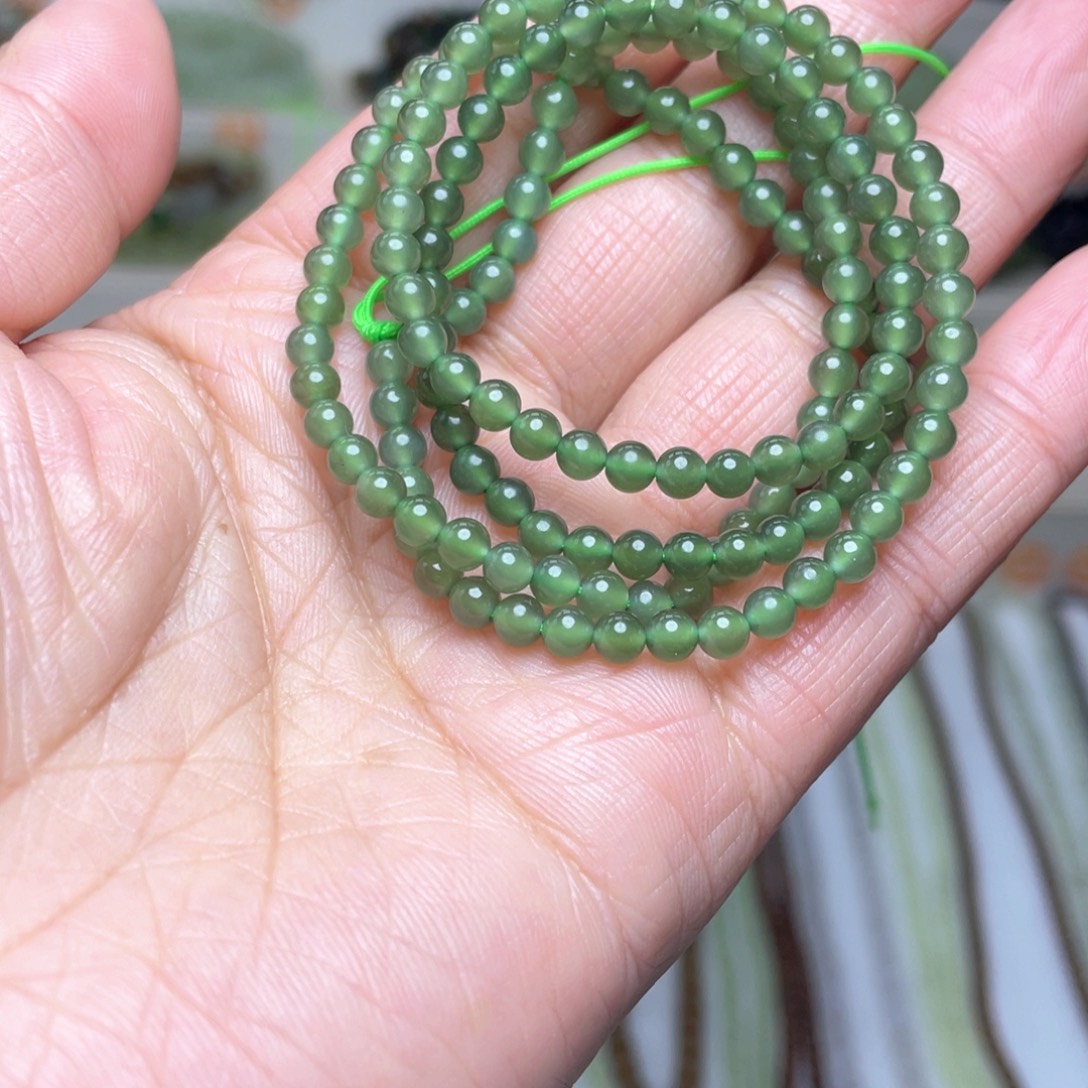 @***贸和田玉未镶嵌颈饰