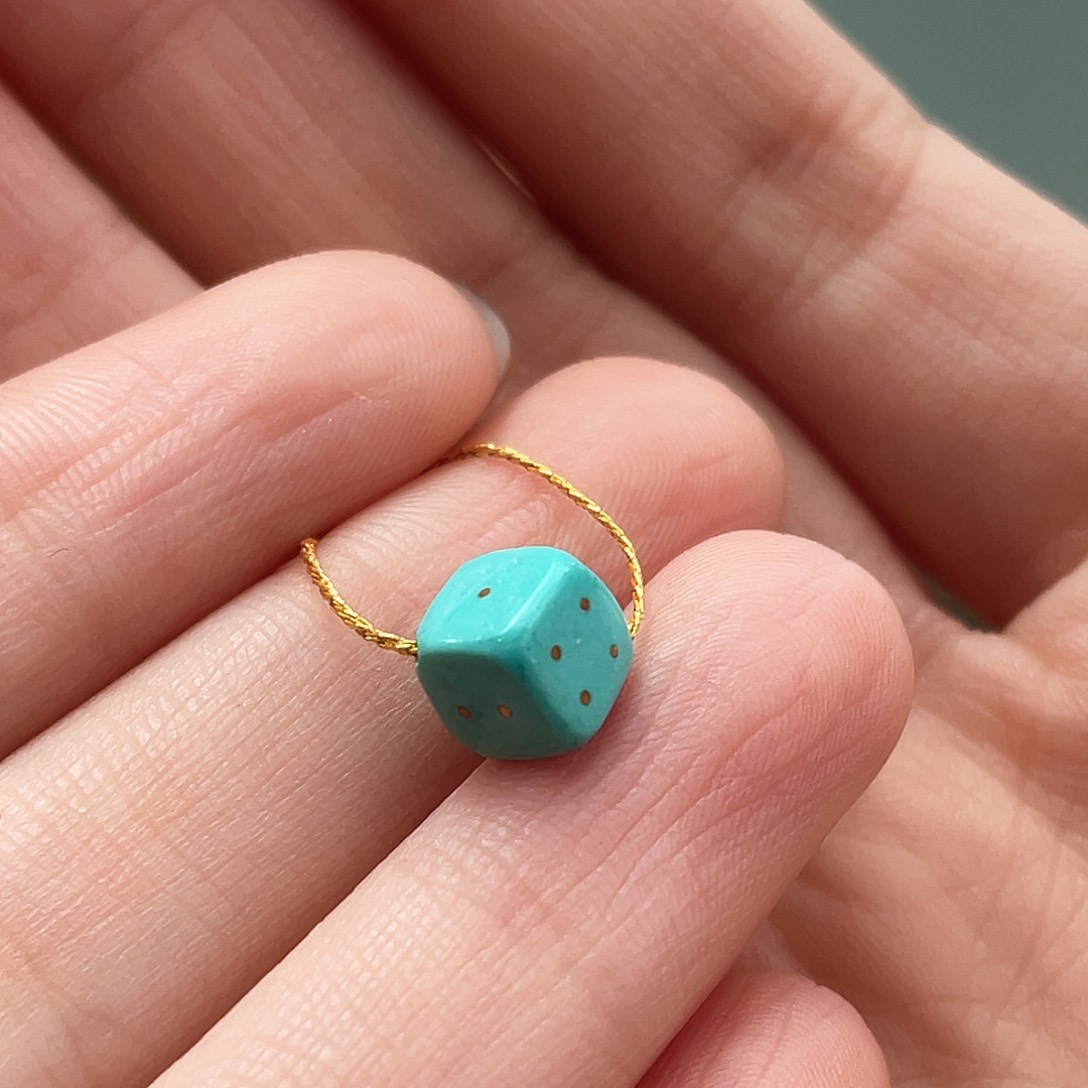 绿松石未镶嵌颈饰